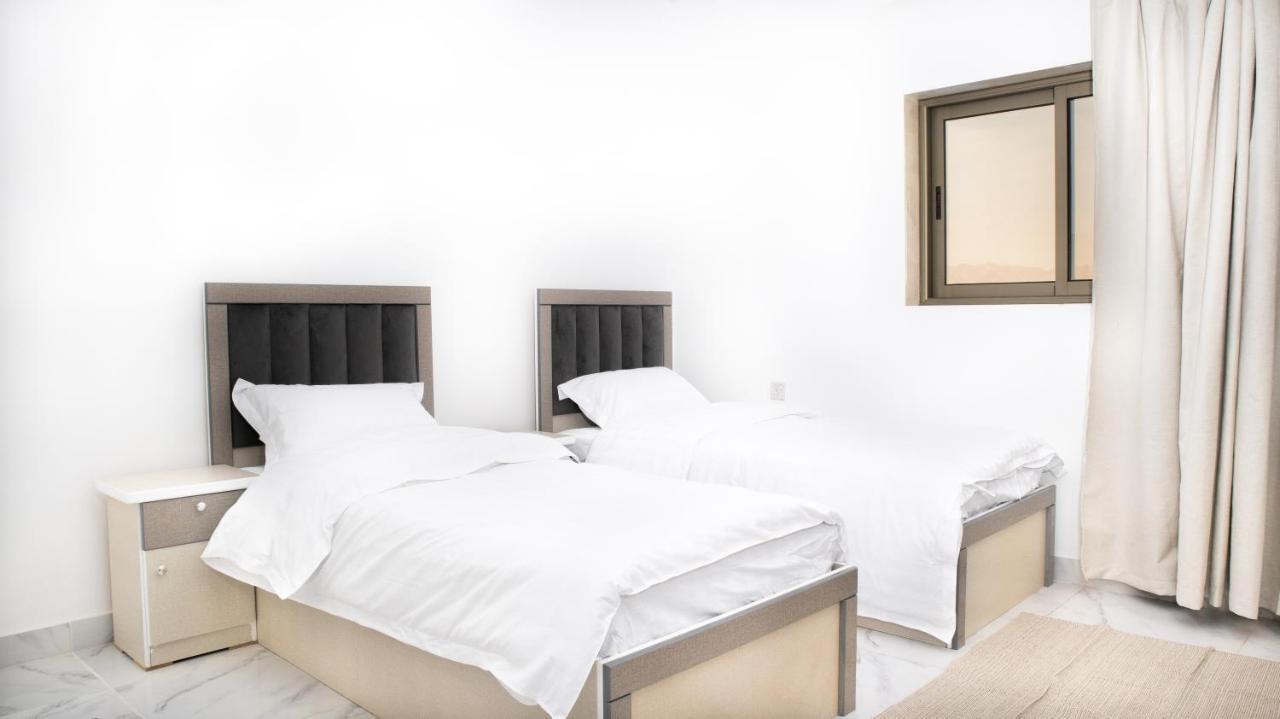 Comfortable & Big Family Apartments 10Mins Drive To Al-Masjid -Nabawi - Nozol Noor 2 Медина Екстериор снимка