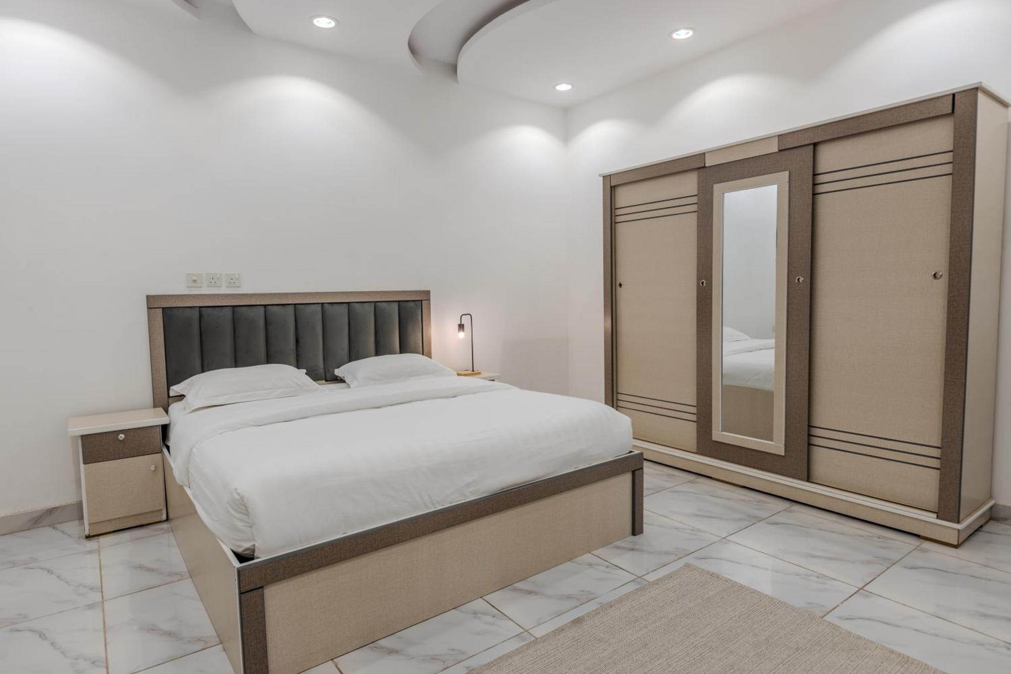 Comfortable & Big Family Apartments 10Mins Drive To Al-Masjid -Nabawi - Nozol Noor 2 Медина Екстериор снимка