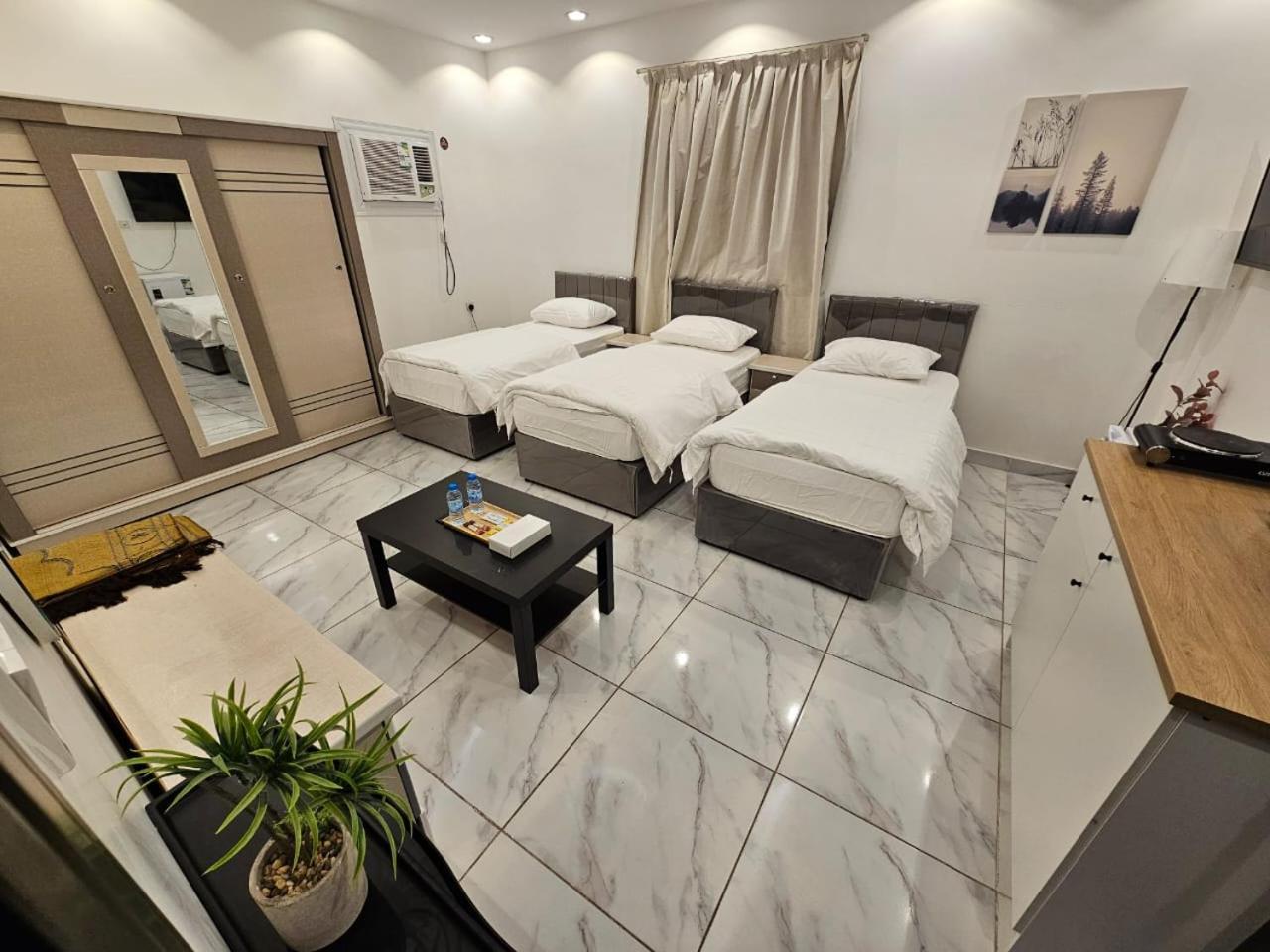 Comfortable & Big Family Apartments 10Mins Drive To Al-Masjid -Nabawi - Nozol Noor 2 Медина Екстериор снимка